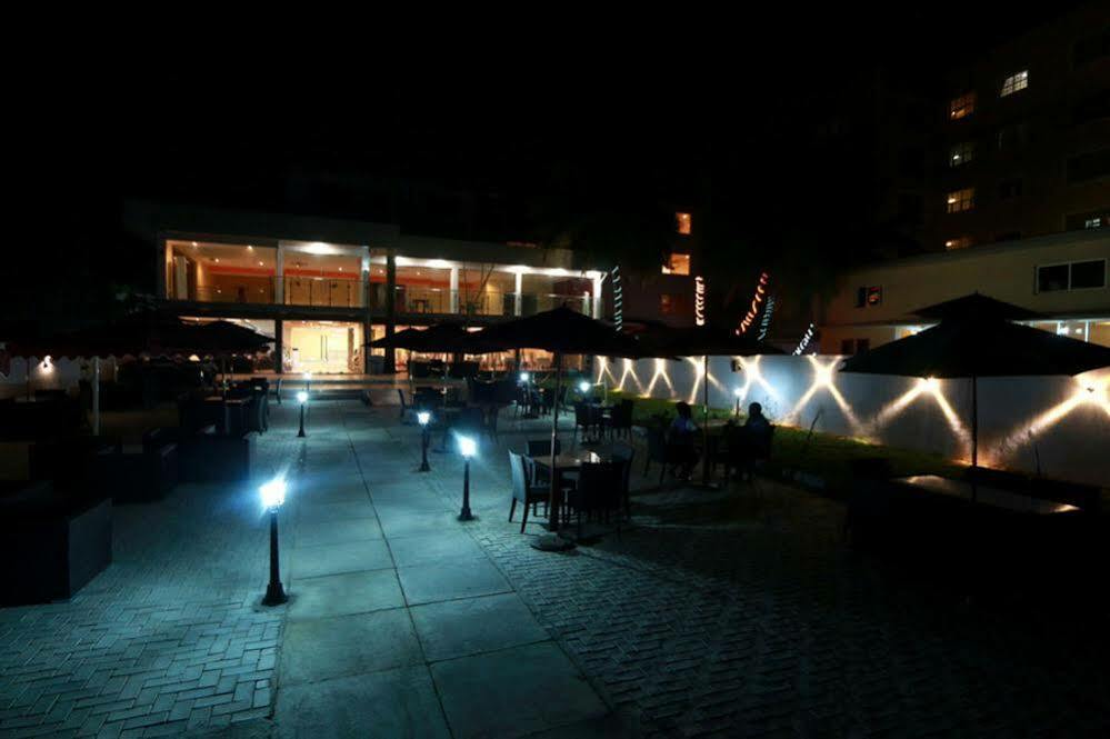 Tivoli Hotel Seafront Ikoyi Aliayabiagba Екстер'єр фото