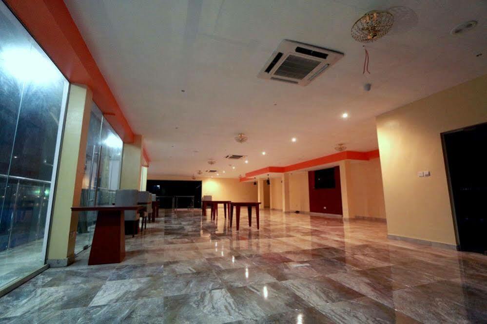 Tivoli Hotel Seafront Ikoyi Aliayabiagba Екстер'єр фото